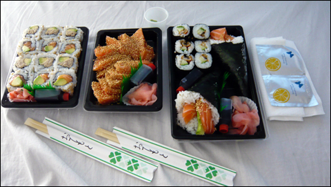 Sushi BÃ¢, temaki, maki california et anguille, sashimi sÃ©same